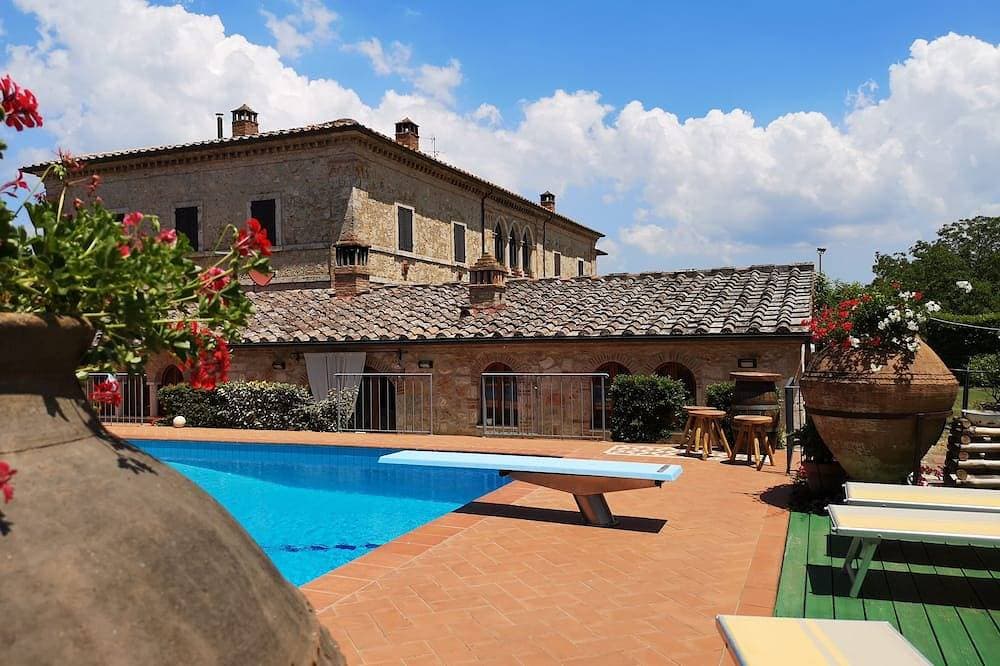 Schöne rustikale Villa in der Toskana in Monteriggioni, zwischen Siena und Florenz. 1