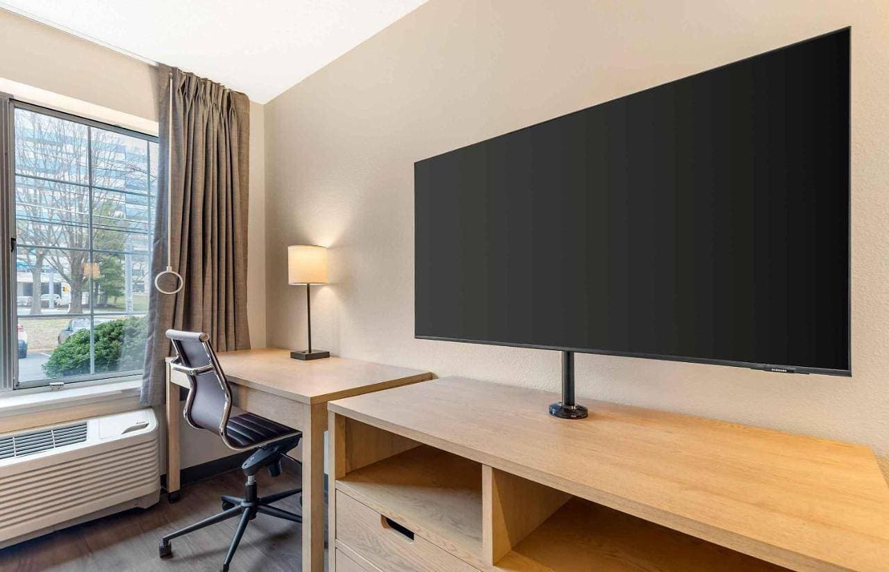 Foto 6 von 10: Queen studio with 1 Queen Bed - Disability Access/Non-Smoking