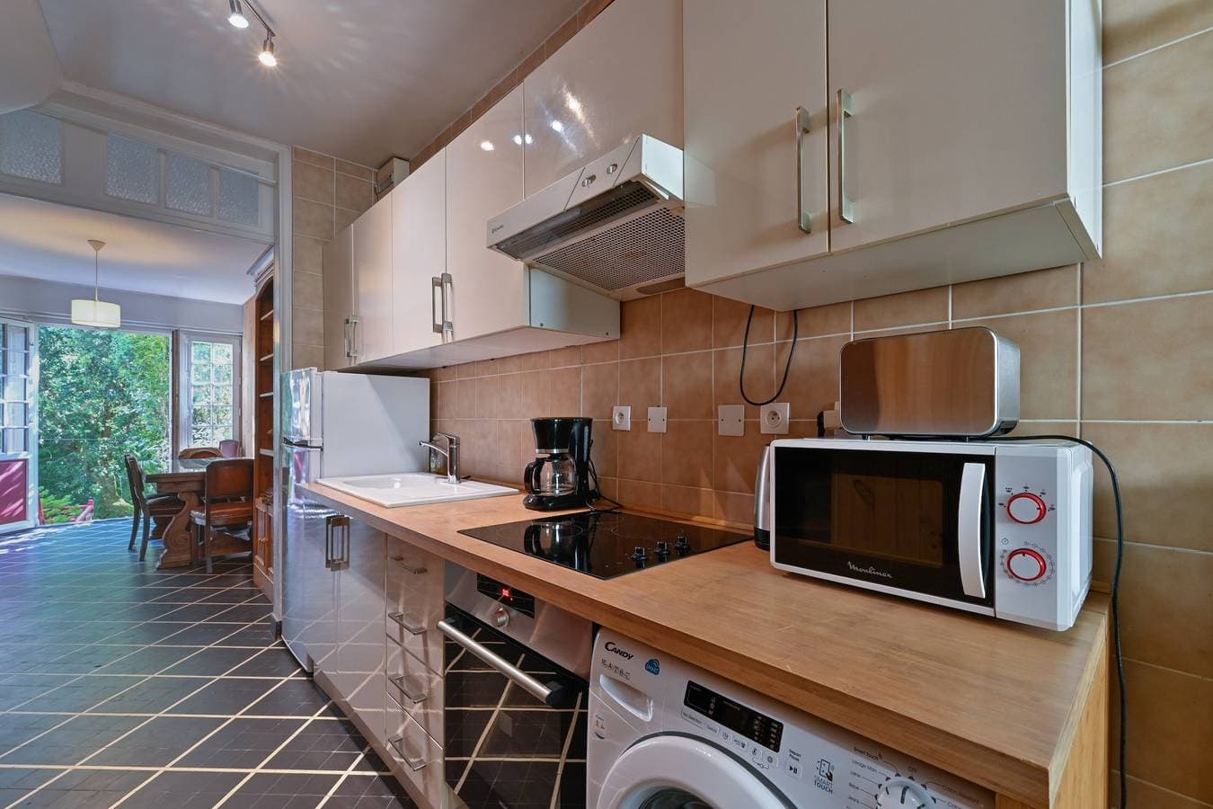 Foto 3 von 12: Ferienwohnung für 4 Personen mit Terrasse