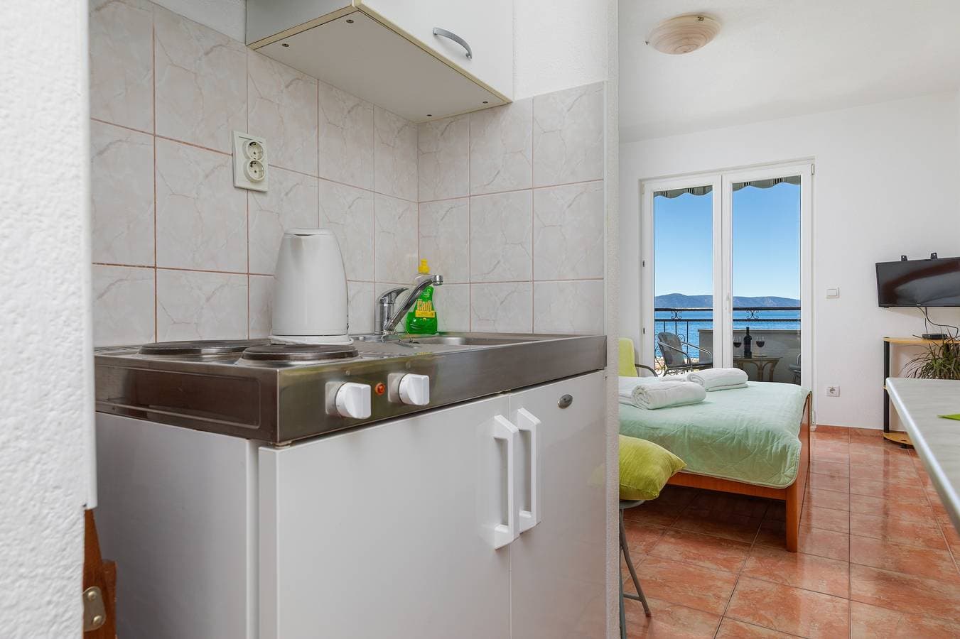 Foto 5 von 12: Studio Appartement am Strand Drasnice, Makarska As-24869-b