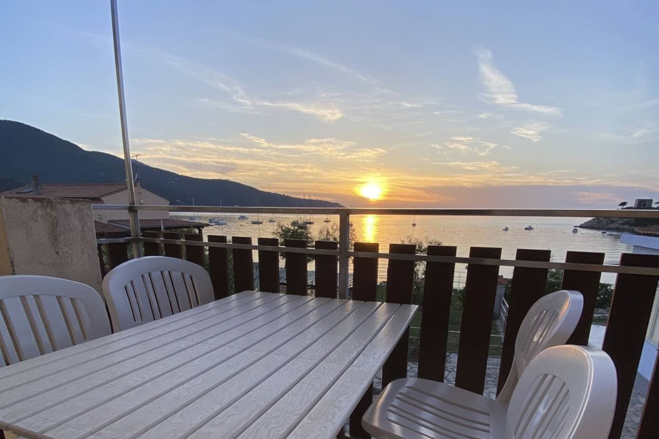 Foto 6 von 16: Ferienwohnung für 4 Personen mit Terrasse