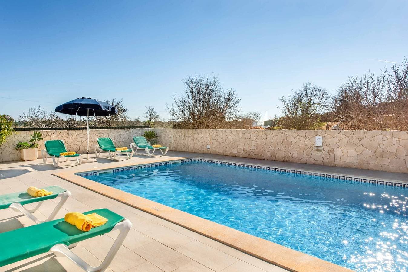 Foto 4 von 37: Villa für 8 Personen mit Terrasse