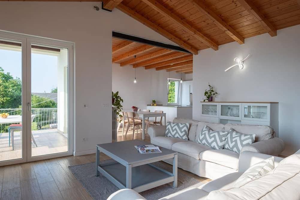 Foto 13 von 30: Villa mit Seeblick und Grill