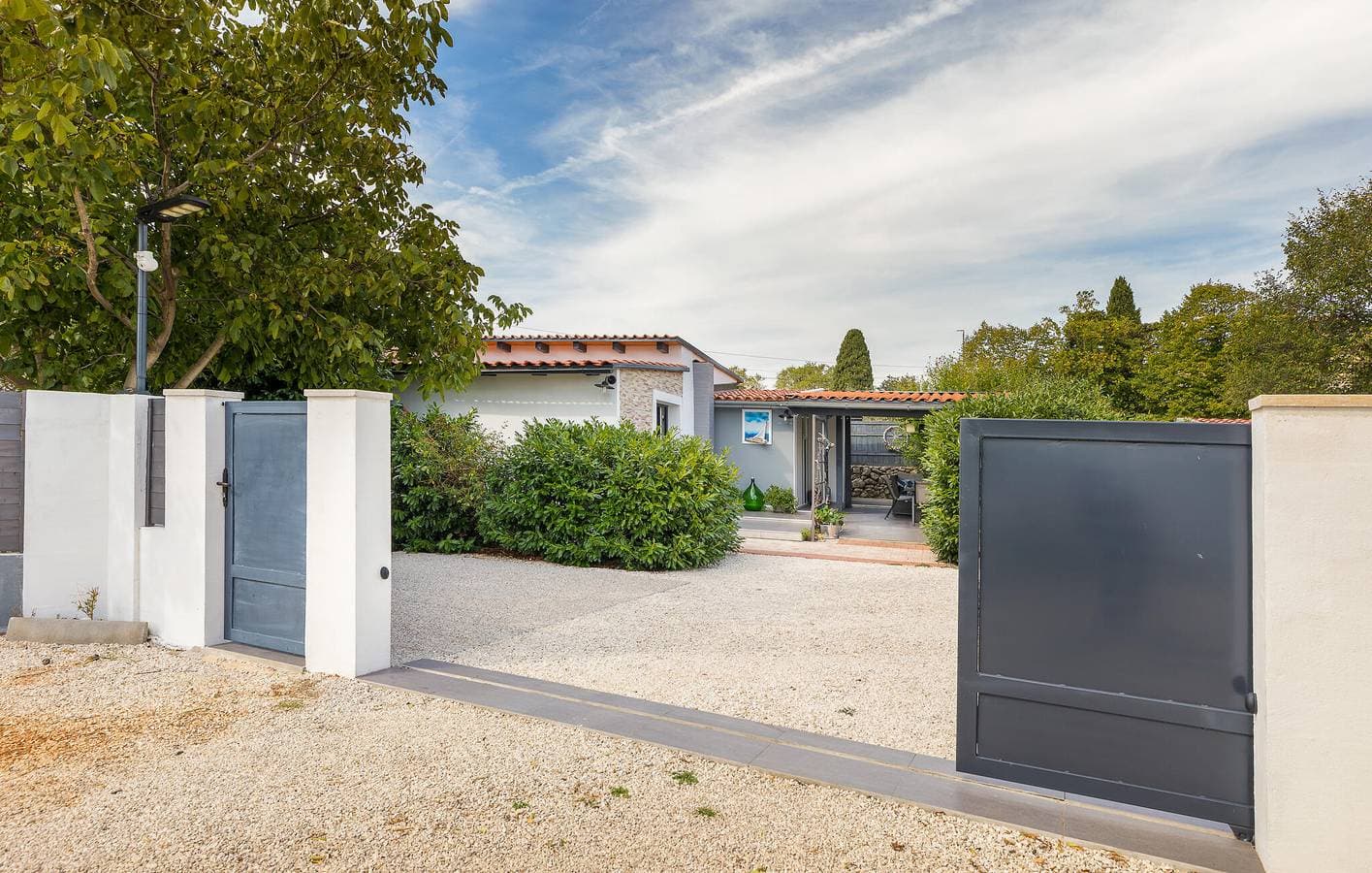 Charmante Ferienwohnung in Vodnjan mit Pool, Terrasse und in der Nähe von Annehmlichkeiten 1