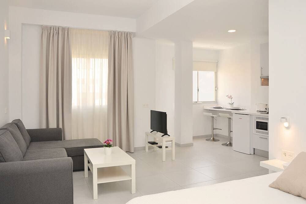 Foto 3 von 22: 30m2 distributed in cozy open and bright spaces.