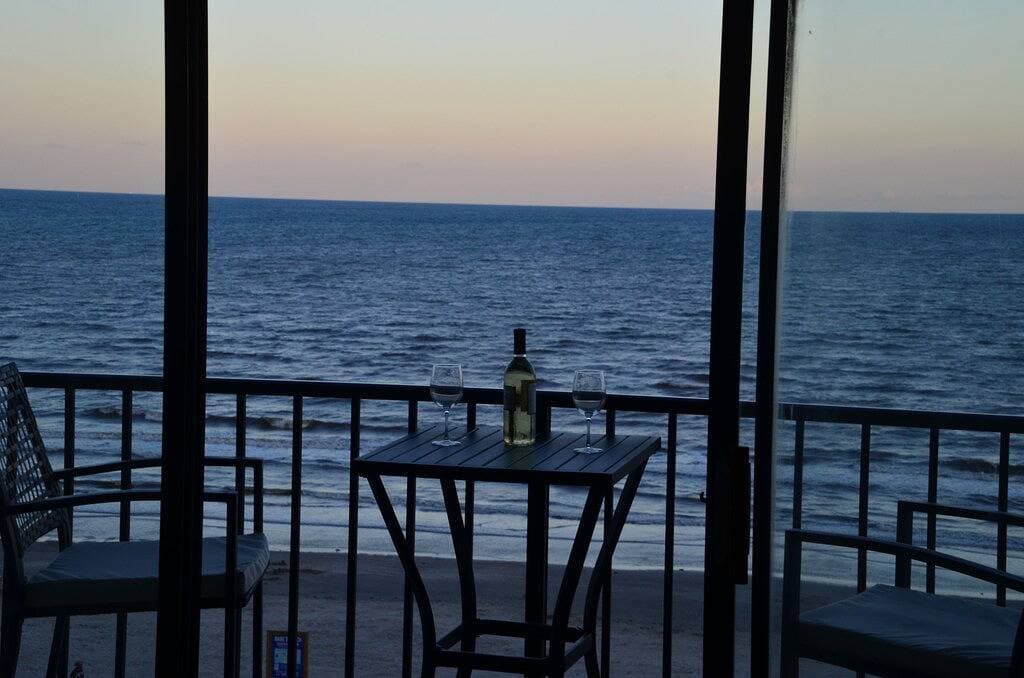 Foto 12 von 22: Beachfront Condo Infinity Ocean View !!