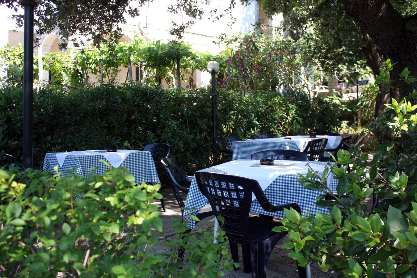 Foto 8 von 19: Studio Appartement mit Terrasse und Meerblick Suha Punta, Rab As-5050-c