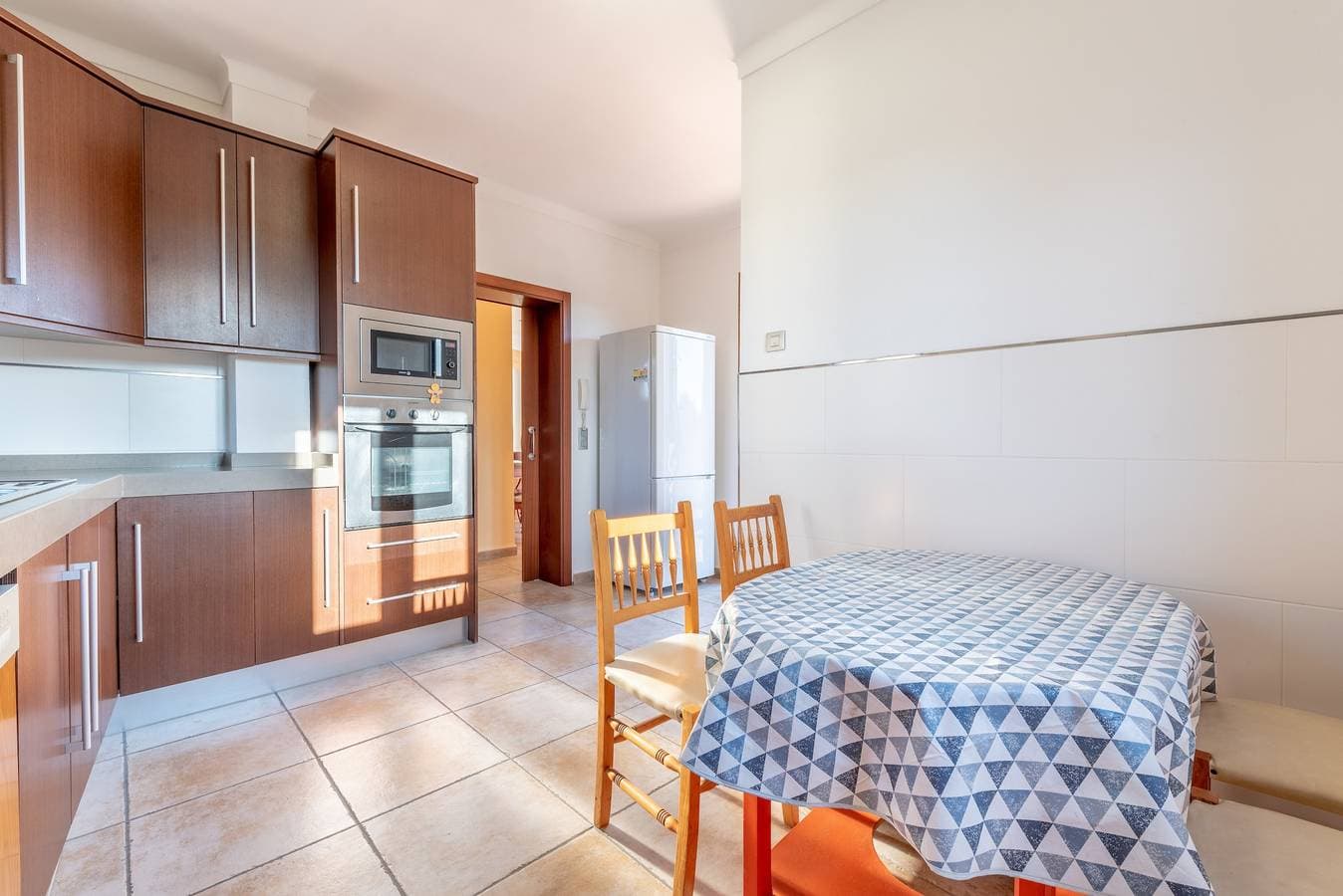 Foto 10 von 25: Gemütliche Ferienwohnung mit WLAN, Klimaanlage und Terrasse