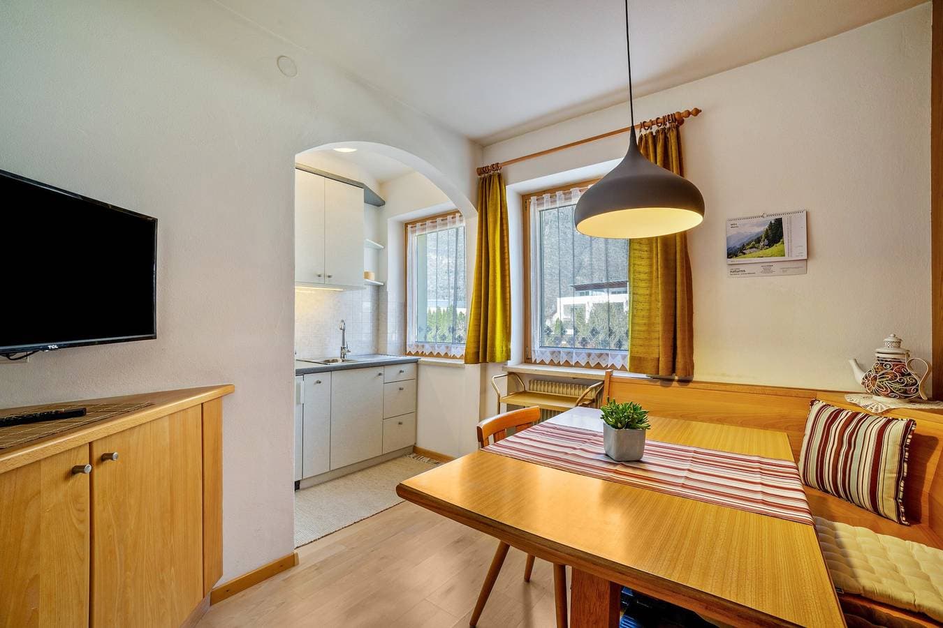 Foto 2 von 16: Ferienwohnung ' Haus Pöder' mit Bergblick, Gemeinschaftsgarten und WLAN