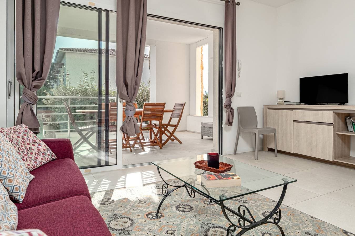 Foto 4 von 30: Ferienhaus "Cormorani Appartamento N 5" in Strandnähe mit 2 Terrassen