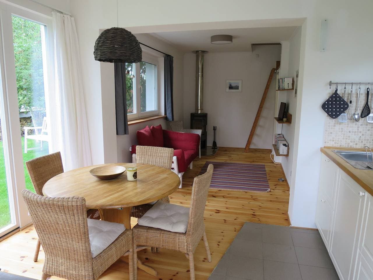 Foto 5 von 23: Ferienhaus 'Strandhaus Am Oberuckersee' mit Seeblick, privater Terrasse und WLAN