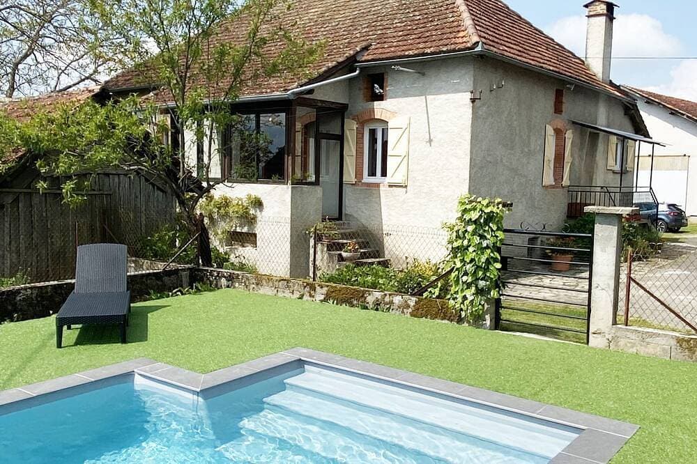 Grand Gîte de 9 Personnes Près de la Ville Médiévale de Figeac 1