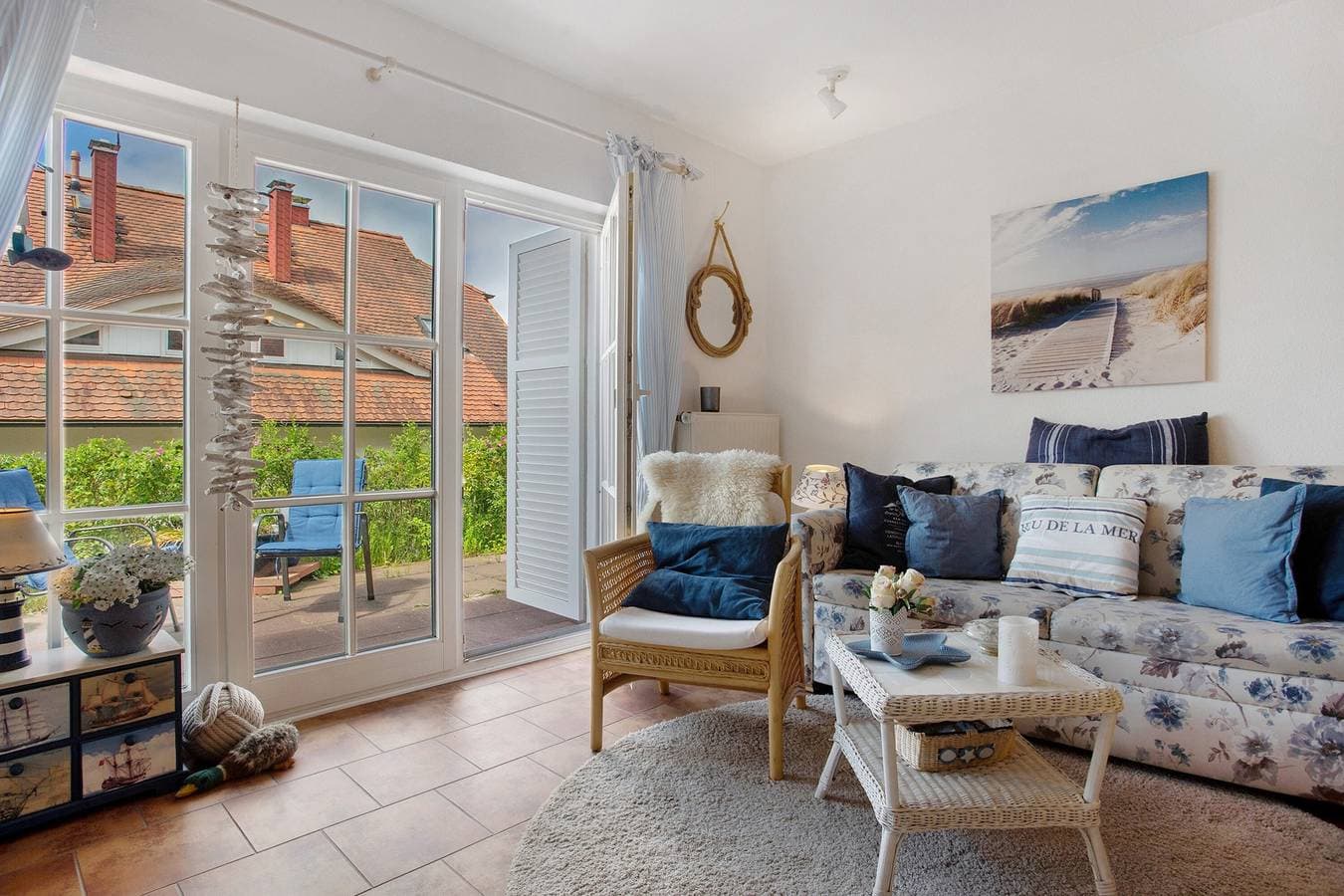 Foto 4 von 25: Ferienwohnung 'Fewo Yachthafenblick Nr 5' mit Meerblick, privater Terrasse und WLAN