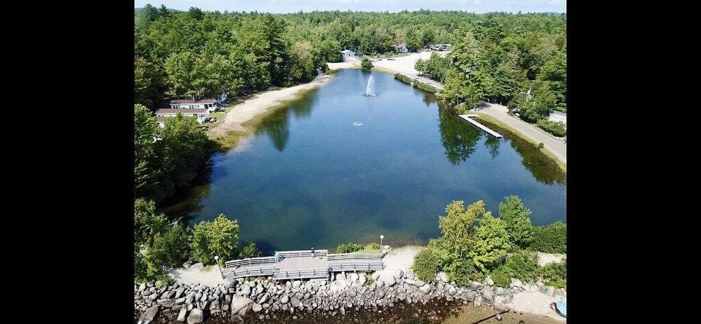 Foto 11 von 43: Serenity at Point Sebago -Club Sebago Way.