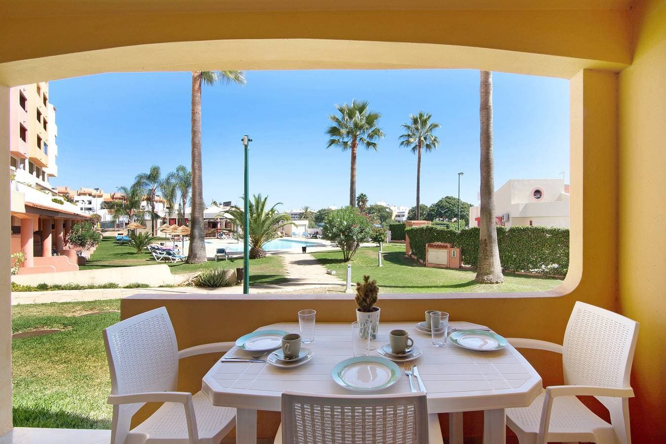 Foto 3 von 22: Studio "Belavista House" mit Privater Terrasse, Gemeinschaftspool und WLAN