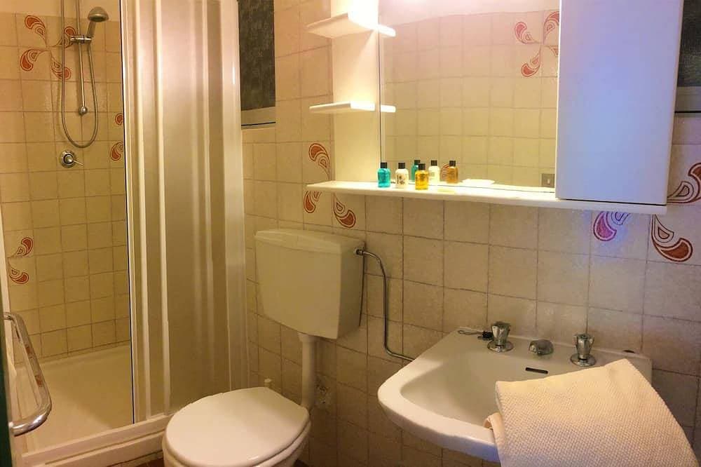 Foto 5 von 29: Direkt am See mit Terrasse und zwei Schlafzimmern