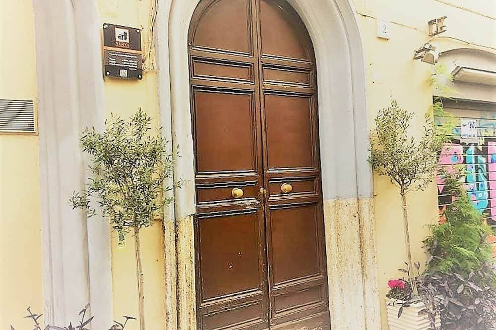 Foto 11 von 27: Schöne Wohnung hinter dem Kolosseum und den Kaiserforen