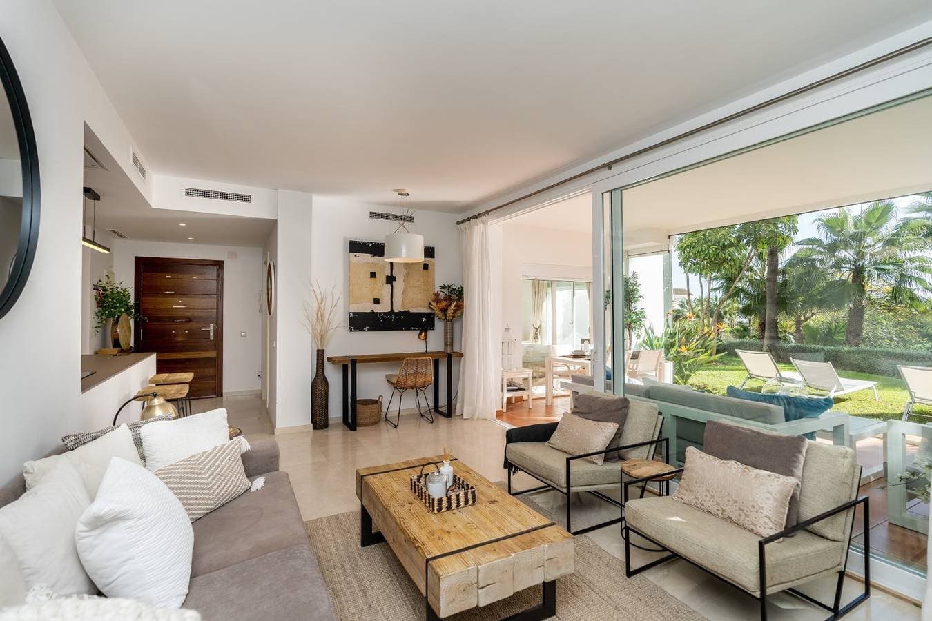 Charming 2-Bed Retreat Alcazaba Lagoon 1