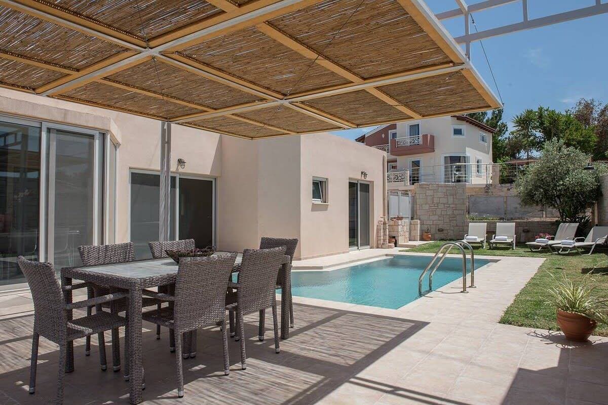 Foto 4 von 24: Pantanassa Villas – Thalia with Jacuzzi & Pool