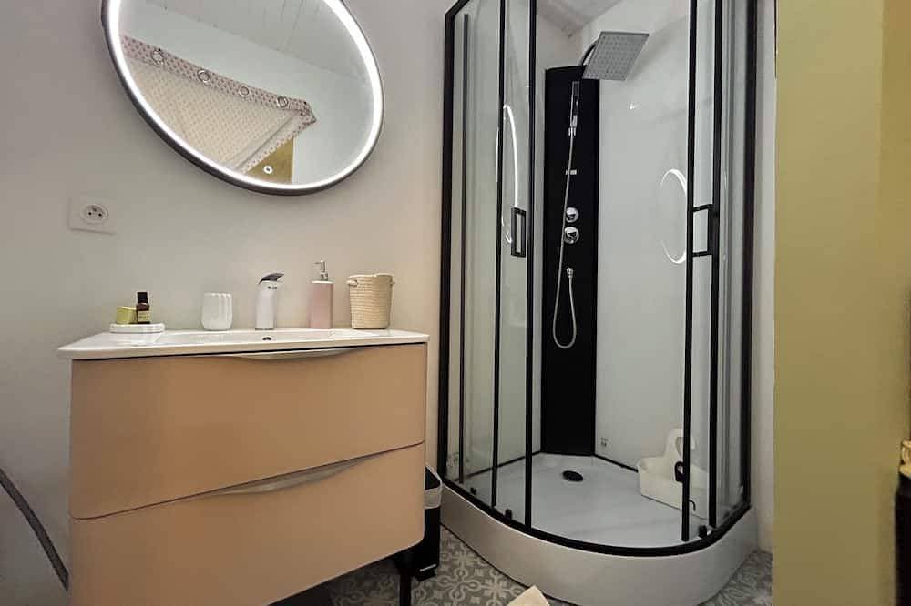 Foto 5 von 8: Chambre Les Pins