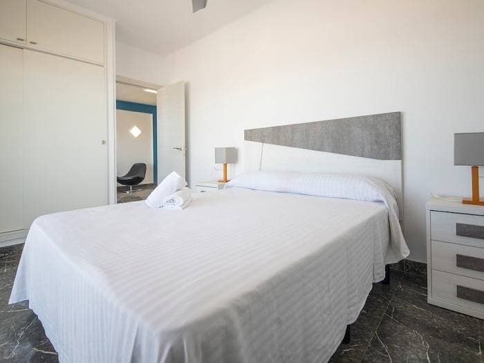Foto 8 von 34: Ferienwohnung für 6 Personen mit Balkon