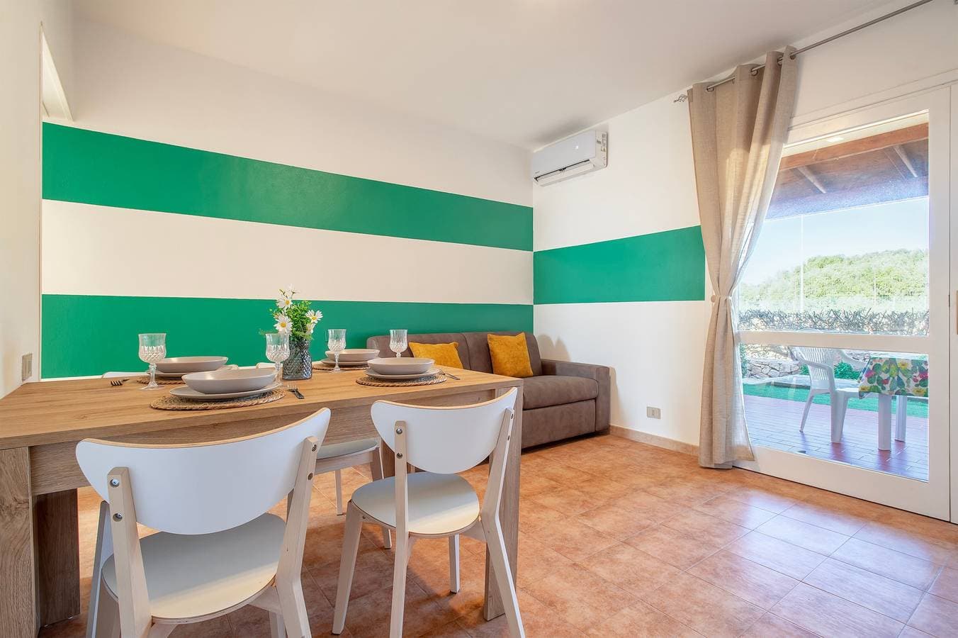 Foto 3 von 22: Ferienwohnung 'Cerri' mit Meerblick, privater Terrasse & Fähr-Rabattcodes
