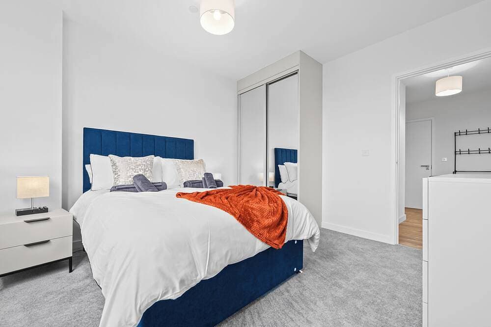 Foto 8 von 22: Modern & Comfortable 2Br | 12 mins to Heathrow & 30 mins to Waterloo