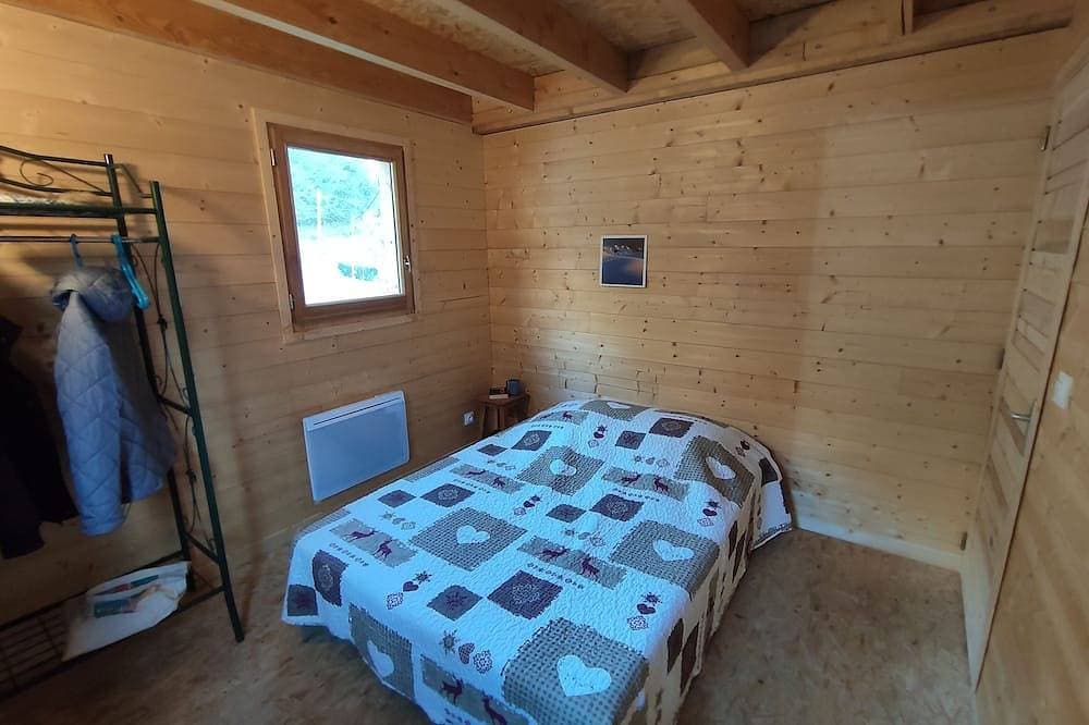 Foto 5 von 23: Kleines, unabhängiges Holzchalet mit Terrasse und Bergblick