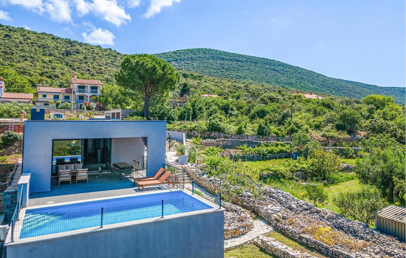 Foto 10 von 33: Gemütliche 1-Zimmer-Wohnung mit Pool und Terrasse, 2 km vom Strand entfernt