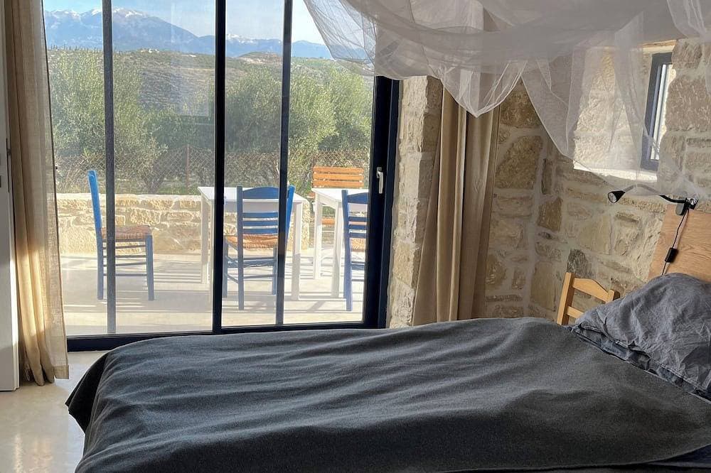 Foto 3 von 30: Ruhiges Haus in Südkreta, malerischer Meer- und Bergblick, Strand fußläufig