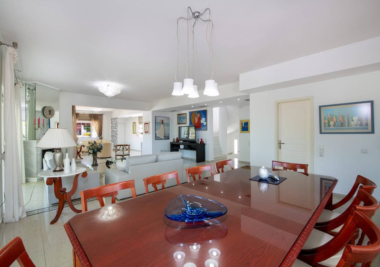 Foto 13 von 70: Luxury Seaside Villa Plumeria – 50m to Sandy Beach