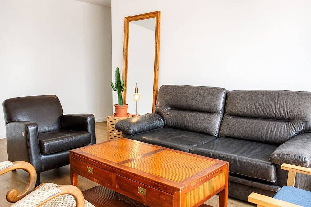 Apartment 2 bedrooms with balcony 1