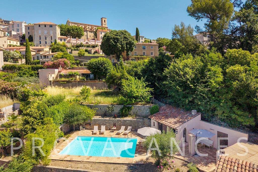 Foto 4 von 72: Ferienhaus mit Pool in Fayence