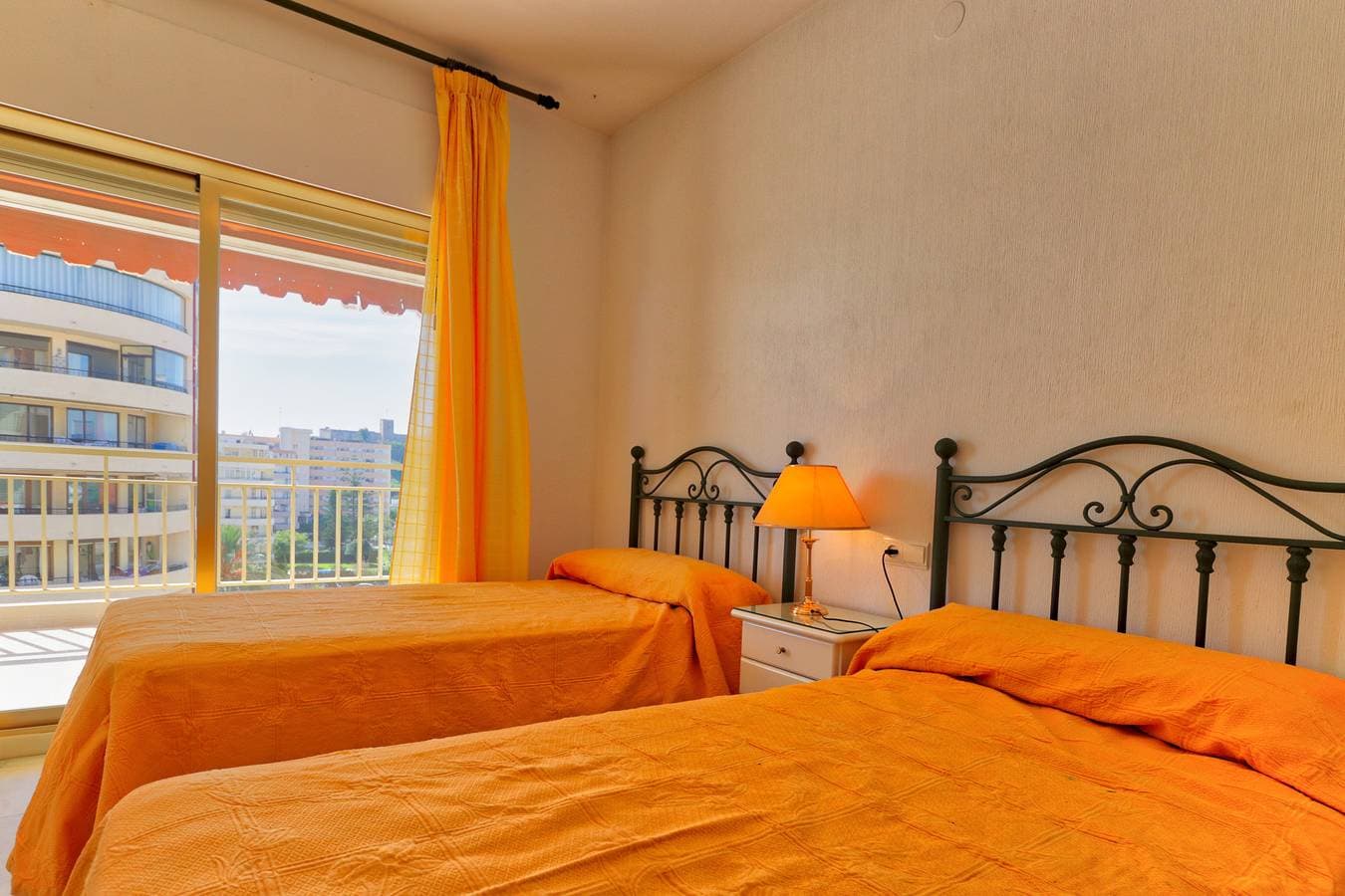 Foto 13 von 23: Doña Sofia Fuengirola - Beach Apartment, parking, Wi-Fi, sea view