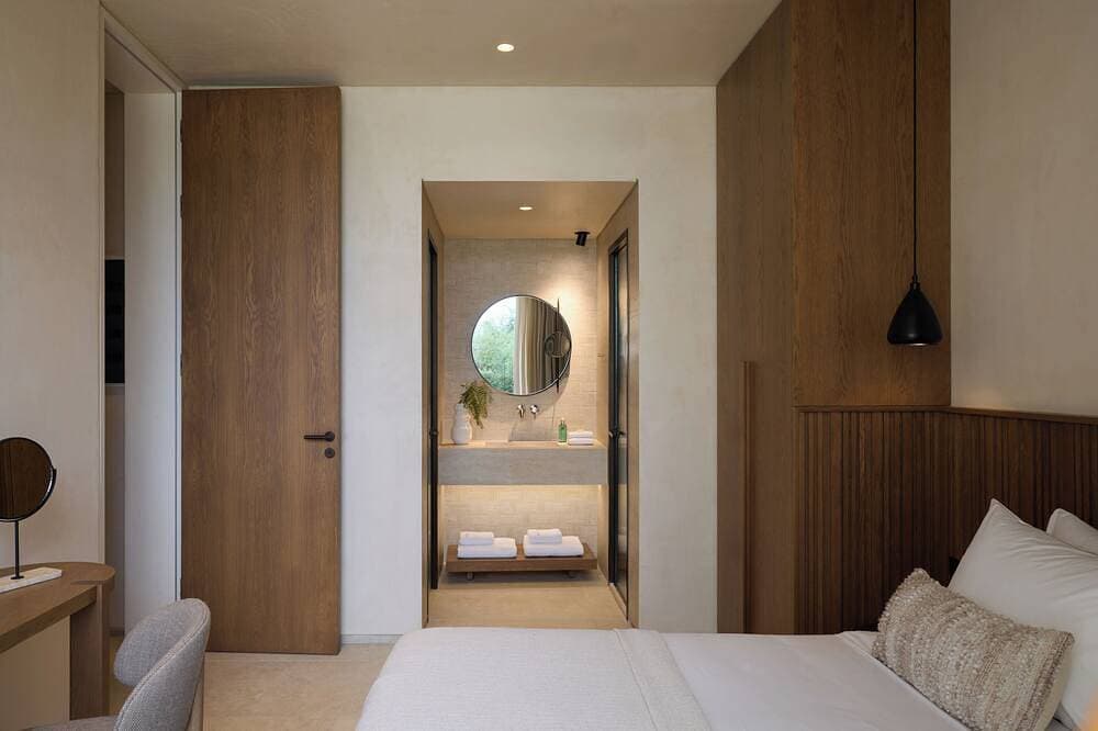 Foto 10 von 30: Valerozo Villa Maestosa - Pool, Jacuzzi & steps to the beach