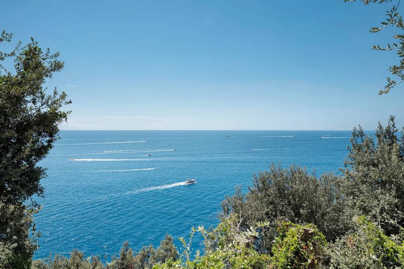 Foto 10 von 39: Villa 'Luxury Seaview mit Jacuzzi' mit Meerblick, WLAN und Klimaanlage