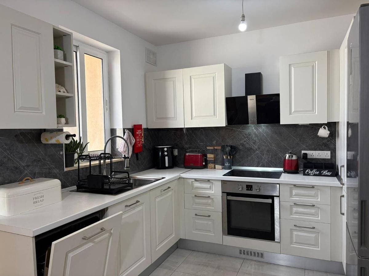 Modern one bedroom Apartment 1