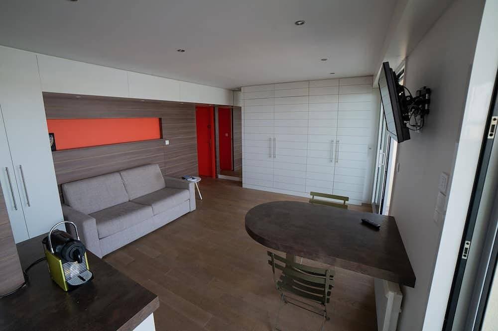 Foto 4 von 12: Wohnung 2 Personen Füße im Wasser Erdgeschoss Terrasse