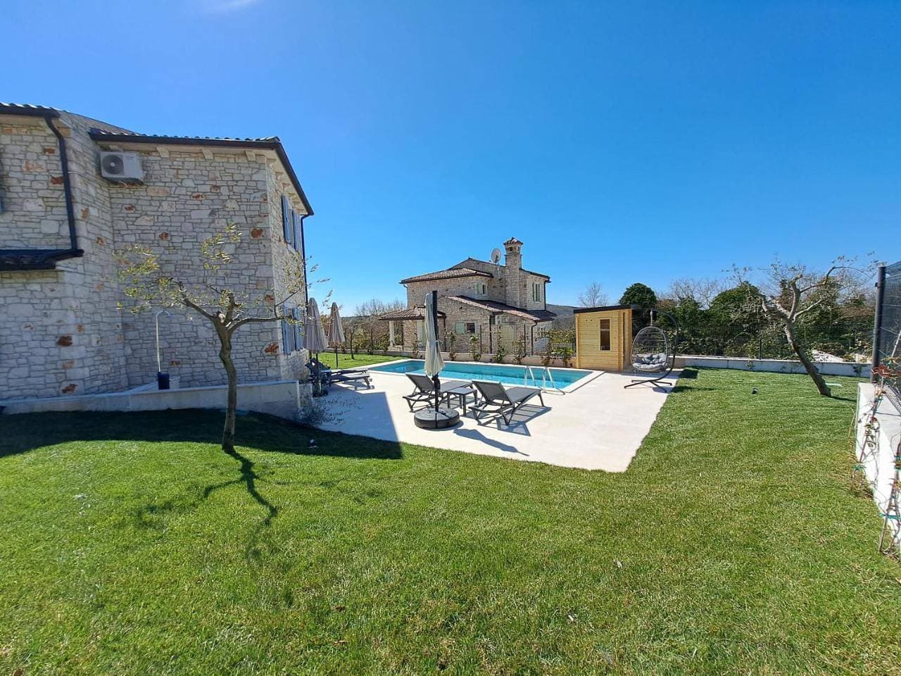 Foto 12 von 92: Villa with Private Pool