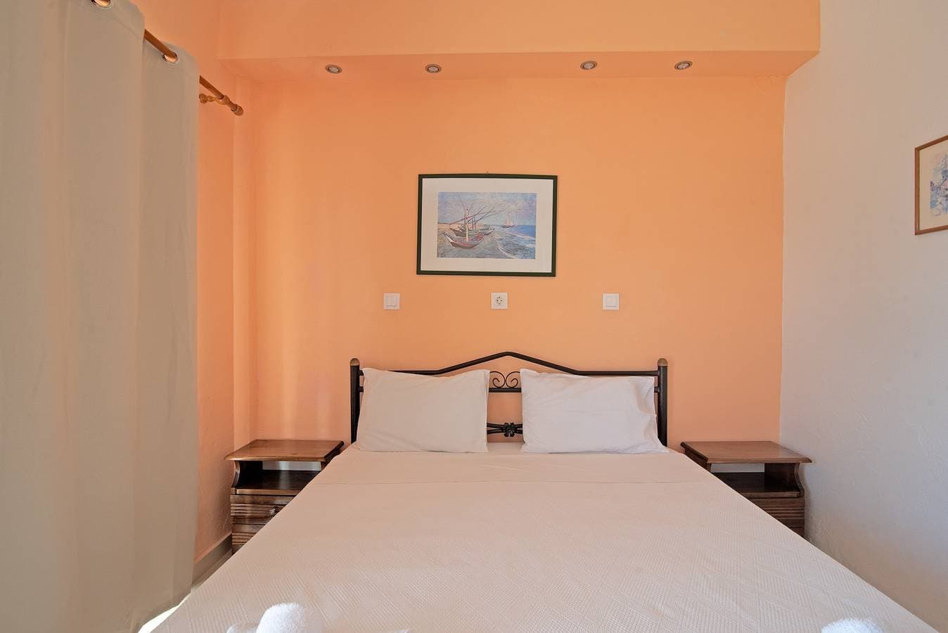 Foto 4 von 25: Apartment 'Andromaches Large Apartment 2' mit Meerblick, WLAN und Klimaanlage