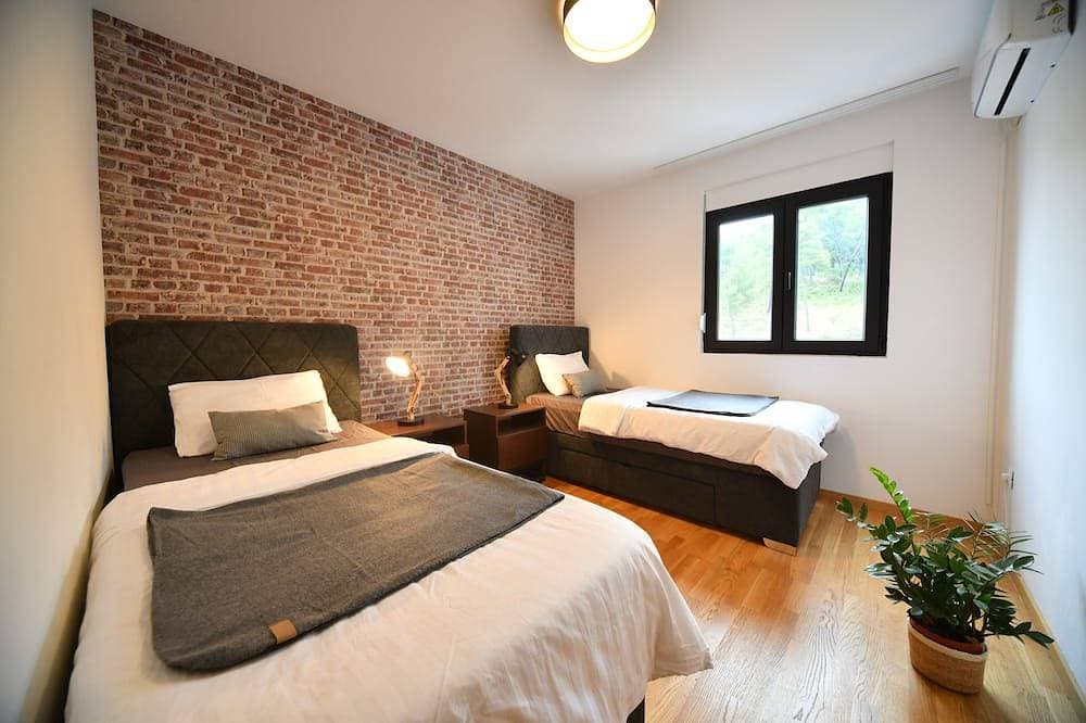 Foto 5 von 19: Two-Bedroom Apartment at Ljubovic Hill Park