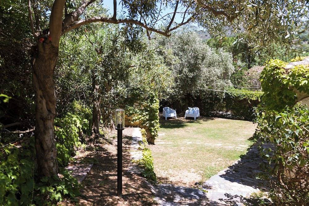 Foto 4 von 30: Villa with garden, five minutes from the beach