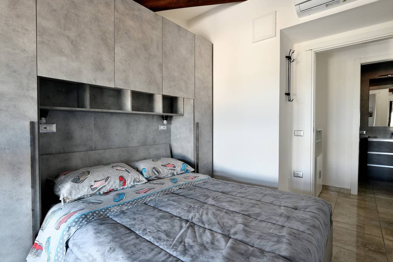 Foto 13 von 21: Ferienhaus "Pasquale Holiday" mit Meerblick, 2 privaten Terrassen und WLAN