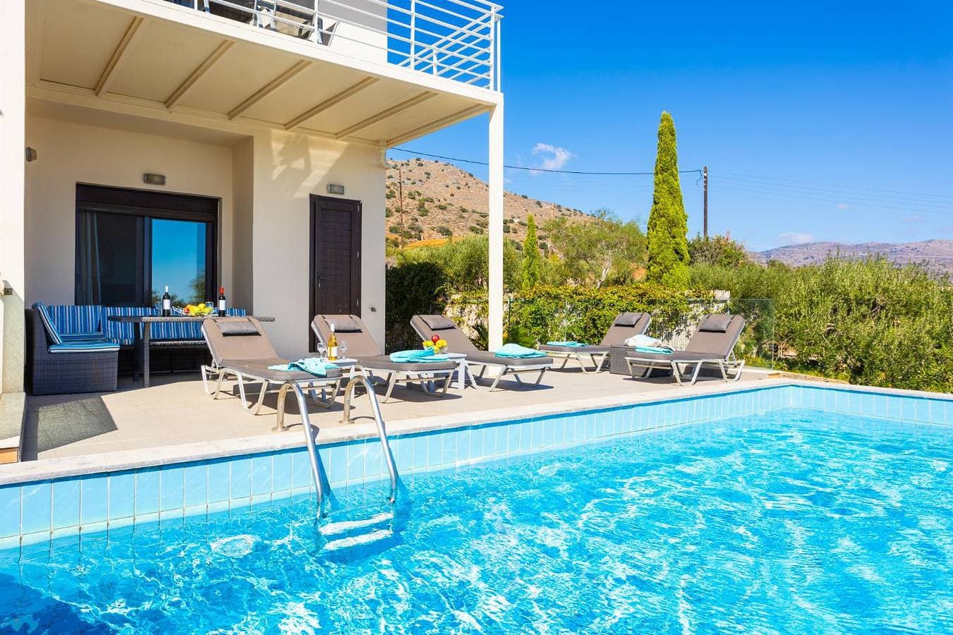 Foto 3 von 29: Villa für 10 Personen mit Garten