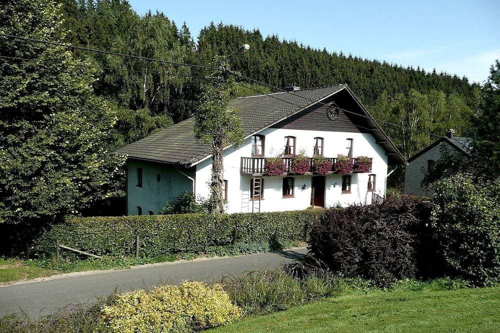Großer Garten, in den Bergen, auf dem Land, idyllische Lage, Haust. willkommen 1