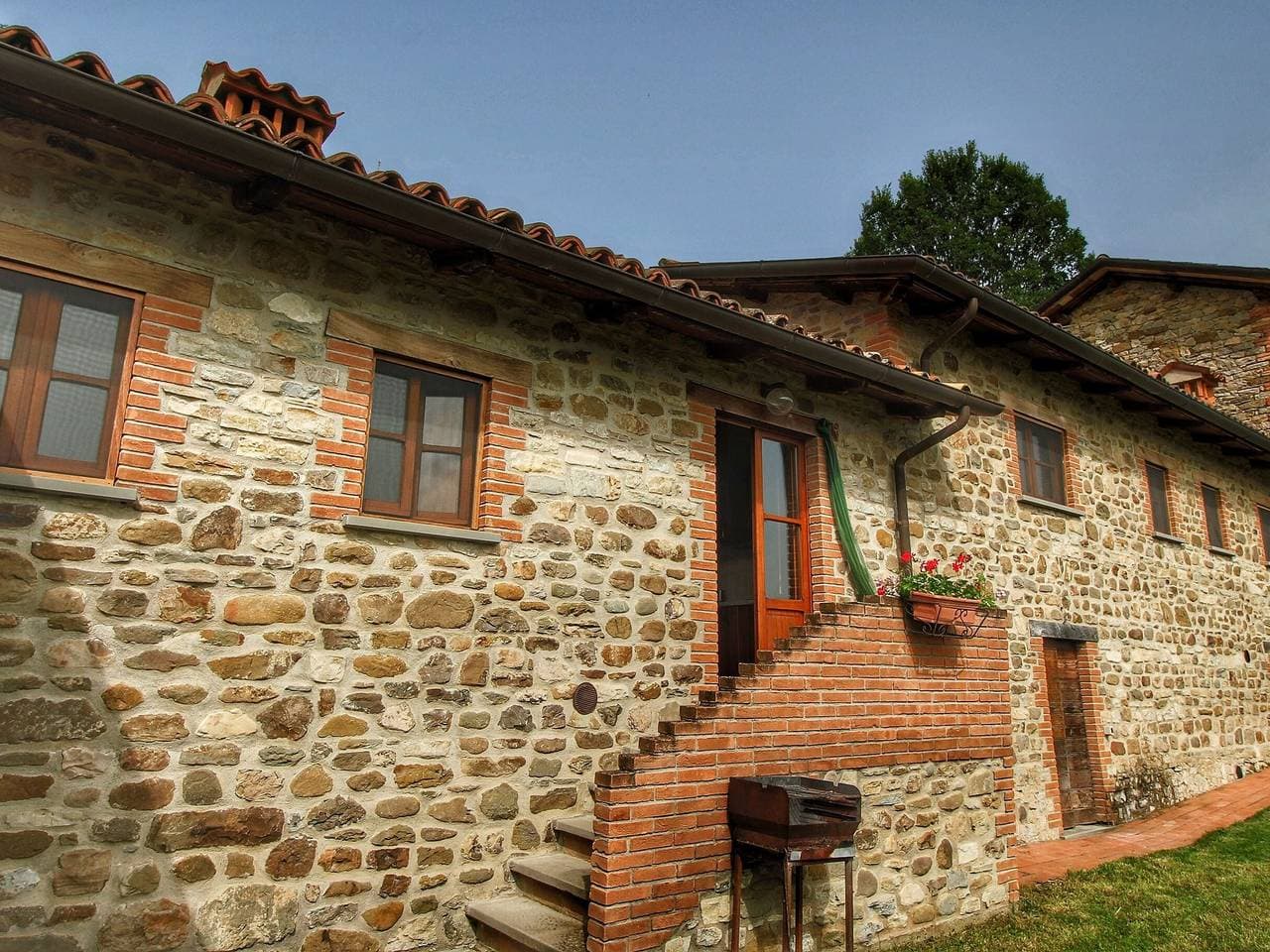 Schönes Bauernhaus in Monte Santa Maria Tiberina mit Garten 1
