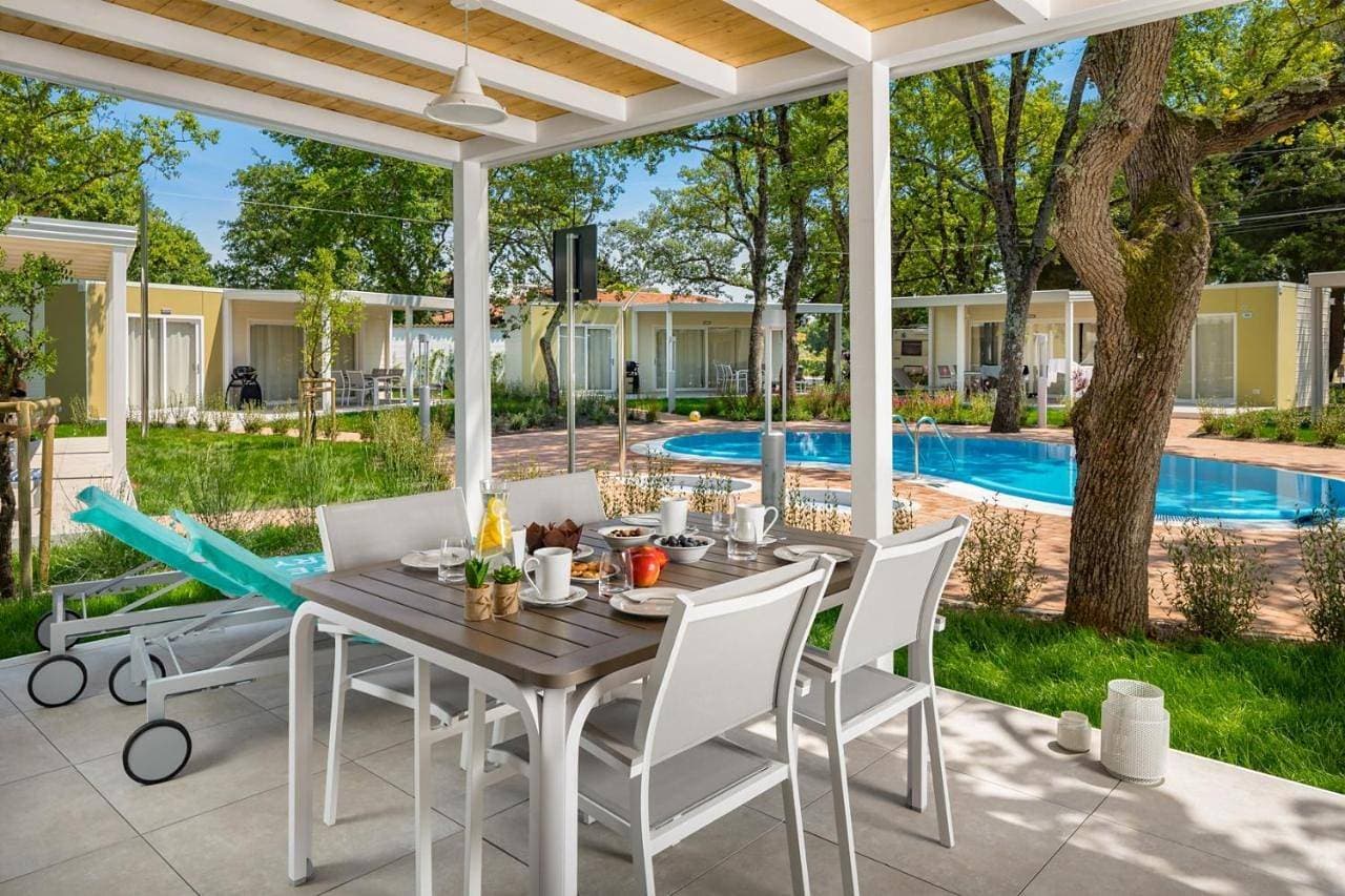 Foto 5 von 12: Premium Mobile Home Pool view (2+1)