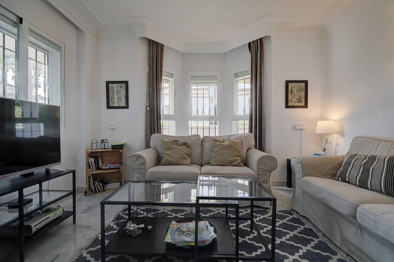 Foto 4 von 20: Apartment 'Wunderschön Neu Renovierte 3-Zimmer-Wohnung' mit Bergblick, WLAN und Klimaanlage