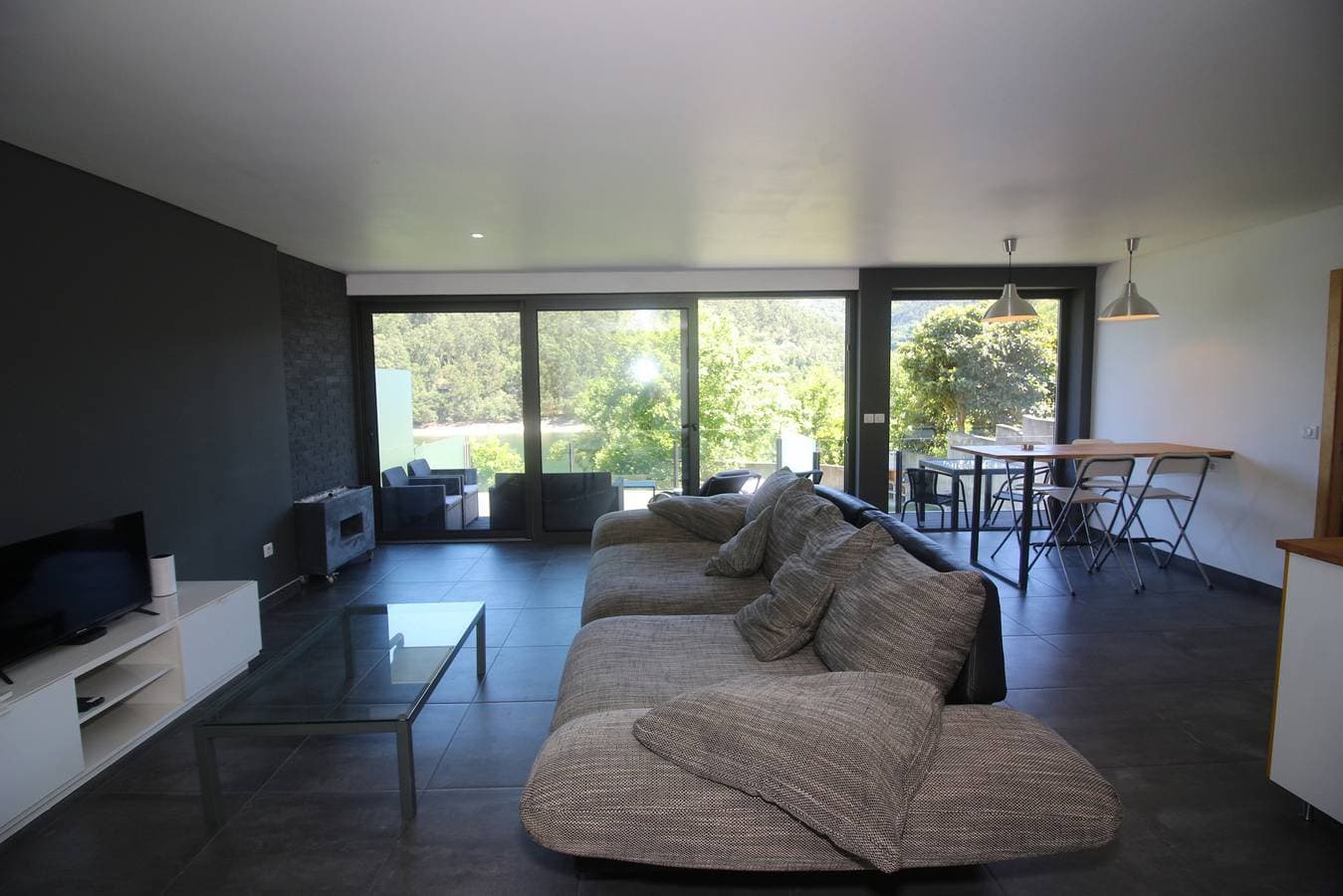 Foto 3 von 23: Apartamento Lobo - Casas Barca do Rio - Gerês