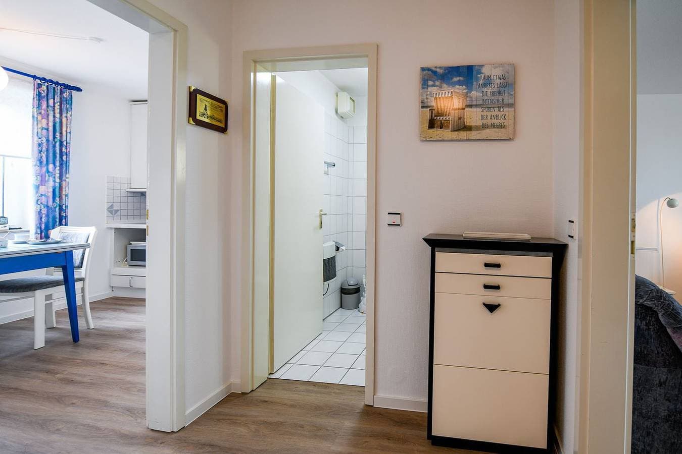 Foto 6 von 23: Logenplatz am Meer – FeWo mit Meerblick, Balkon & Sauna